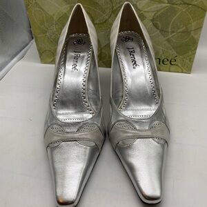 J Renee Dress Shoes Size 12 W Silver White Ora Metal